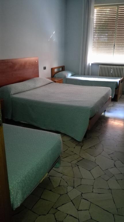 Hotel Mira Varese Oda fotoğraf