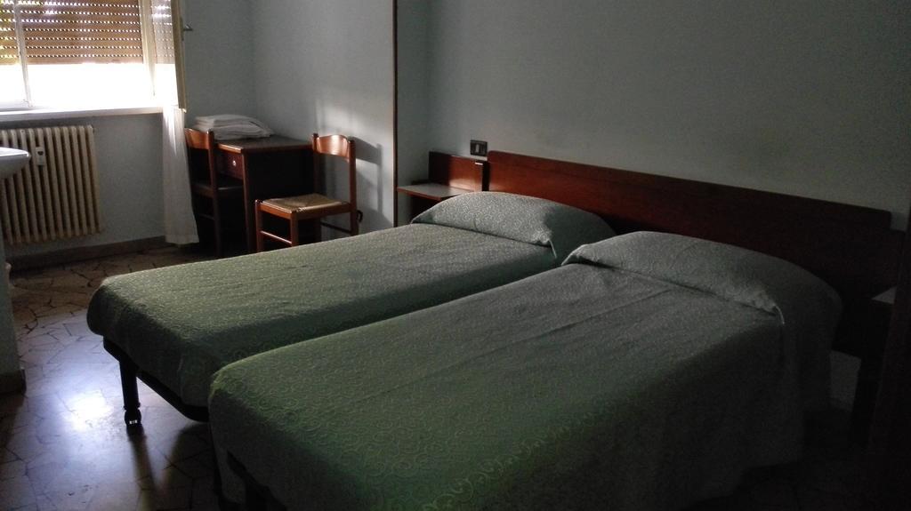 Hotel Mira Varese Oda fotoğraf