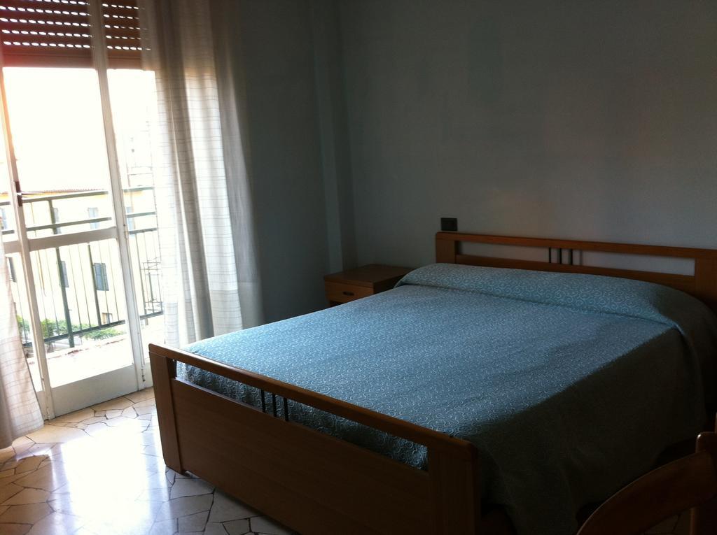 Hotel Mira Varese Oda fotoğraf