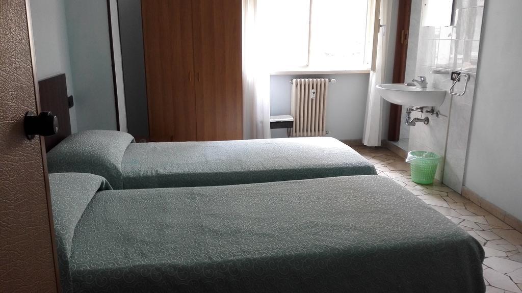Hotel Mira Varese Oda fotoğraf